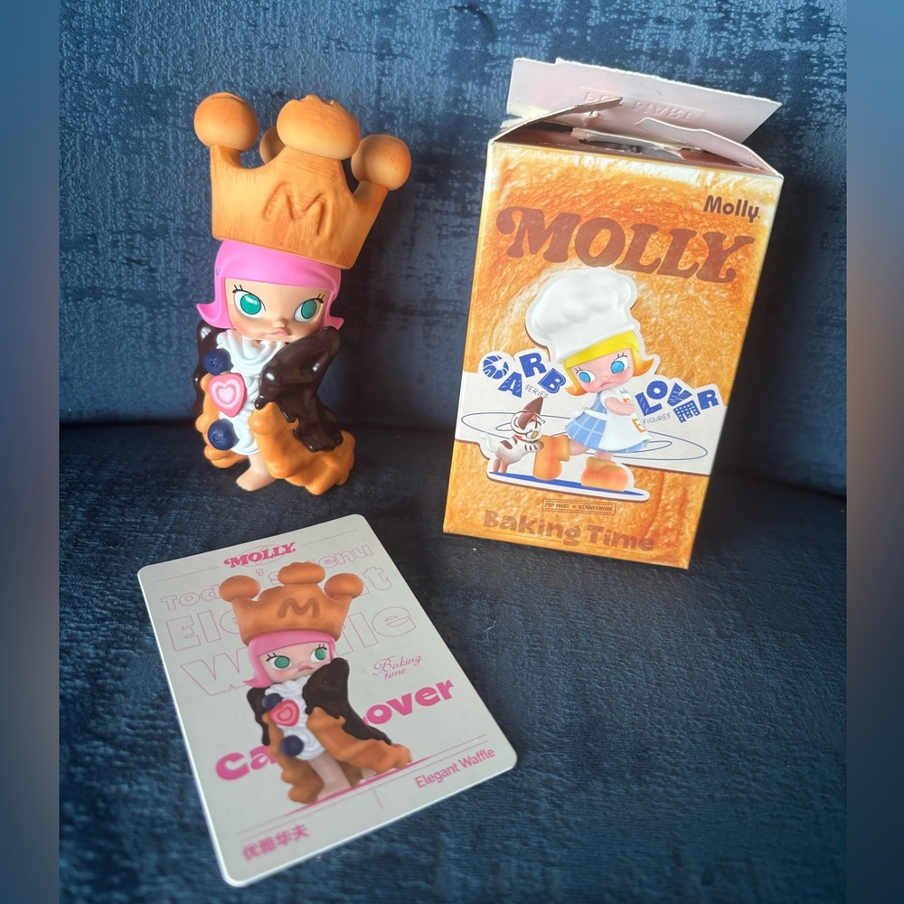 Molly Carb-Lover Series Figures “Elegant Waffle”